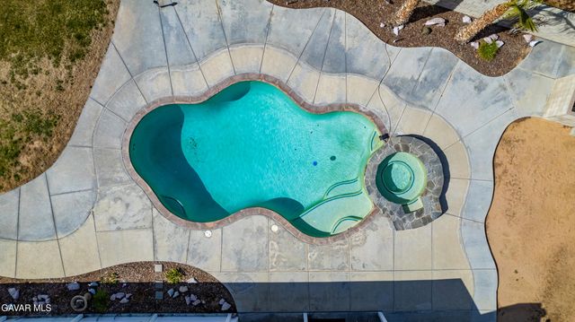 9612 Raymond Avenue, California City, CA 93505