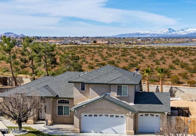 9612 Raymond Avenue, California City, CA 93505