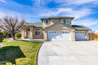 9612 Raymond Avenue, California City, CA 93505