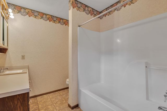 111 Oak Dr., Marshall, TX 75672