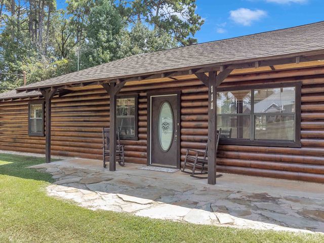 111 Oak Dr., Marshall, TX 75672