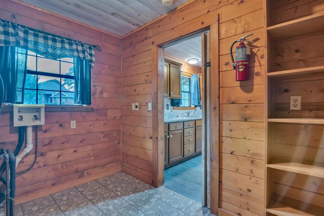 111 Oak Dr., Marshall, TX 75672