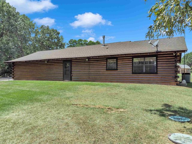 111 Oak Dr., Marshall, TX 75672