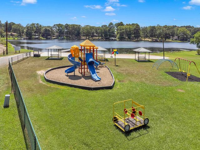 111 Oak Dr., Marshall, TX 75672