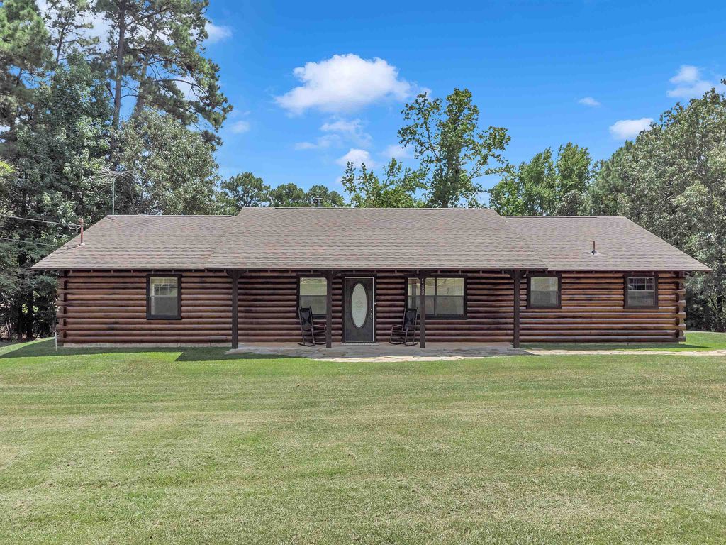 111 Oak Dr., Marshall, TX 75672