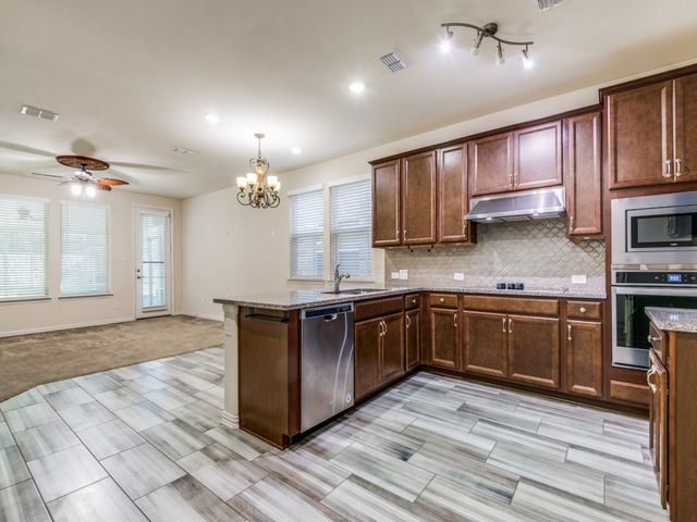 2353 Bella Court, Carrollton, TX 75010