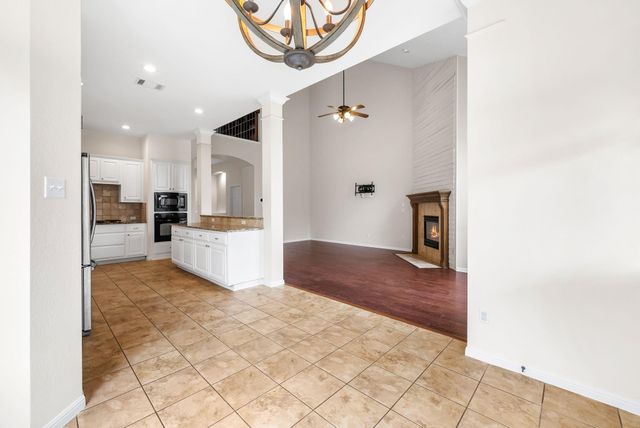 2705 Golden Gate PARK, Austin, TX 78732