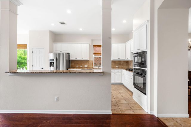 2705 Golden Gate PARK, Austin, TX 78732