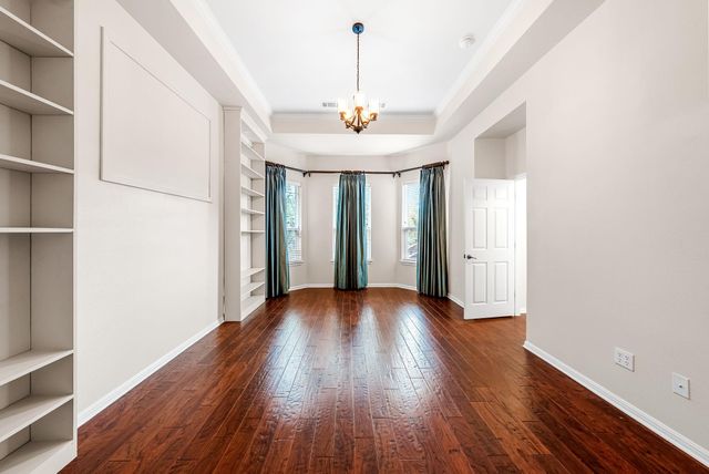 2705 Golden Gate PARK, Austin, TX 78732