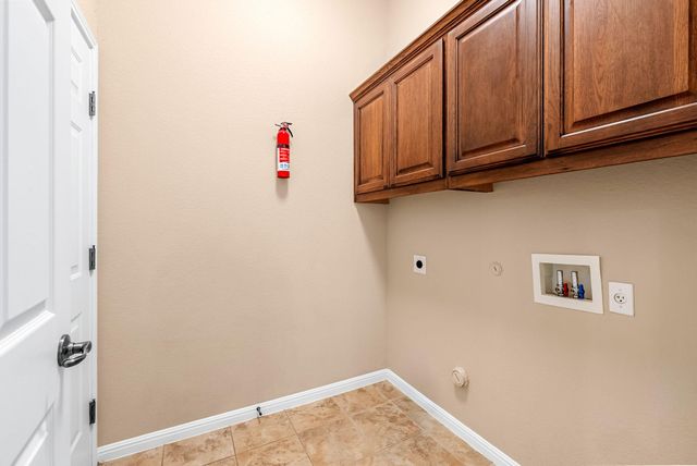2705 Golden Gate PARK, Austin, TX 78732