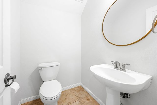 2705 Golden Gate PARK, Austin, TX 78732