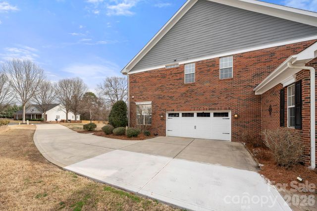 1416 Shade Tree Court, Matthews, NC 28104