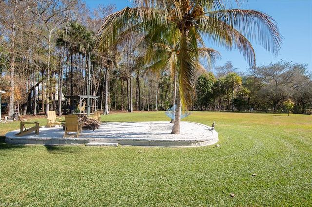 2240 16th AVE SW, Naples, FL 34117