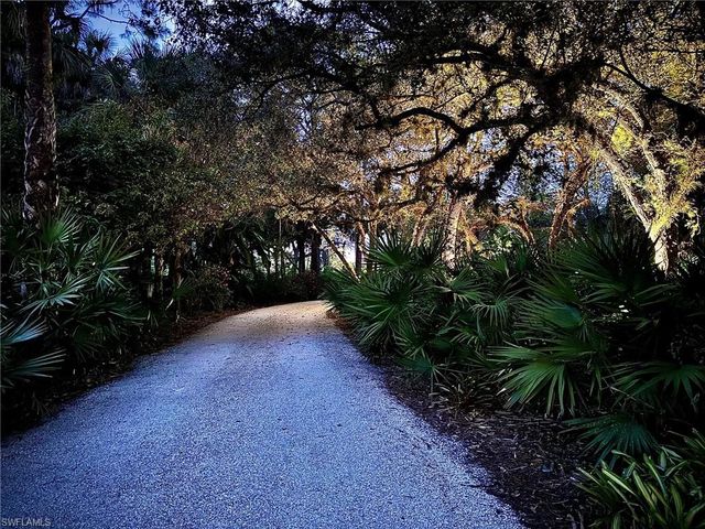 2240 16th AVE SW, Naples, FL 34117