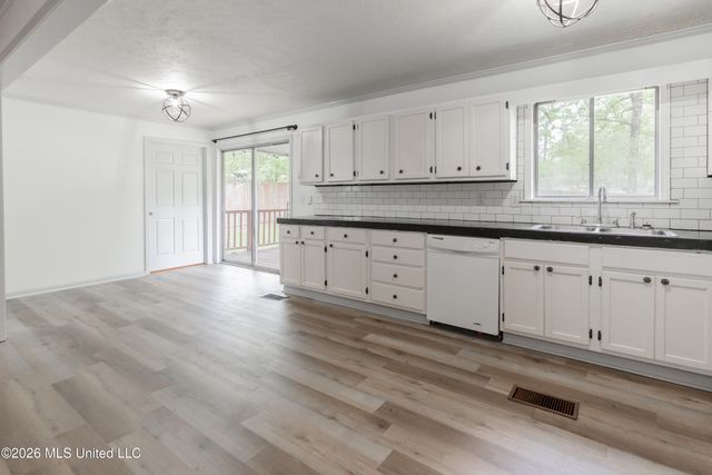 1905 Gloria Drive, Pearl, MS 39208