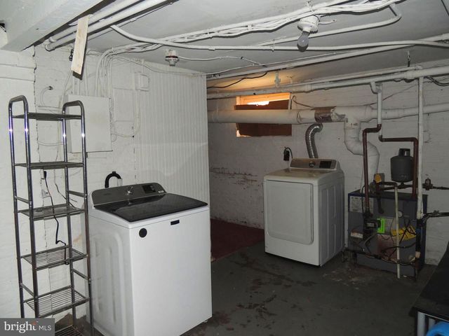 1465 GIRARD ST NW, Washington, DC 20009