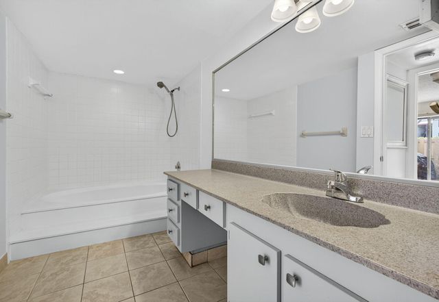 612 Executive Center Drive 3107, West Palm Beach, FL 33401