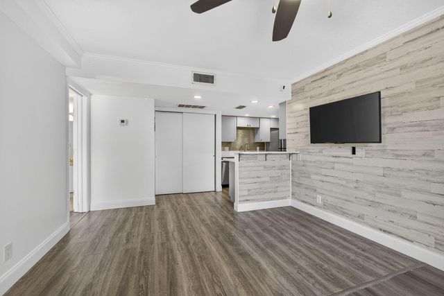 612 Executive Center Drive 3107, West Palm Beach, FL 33401