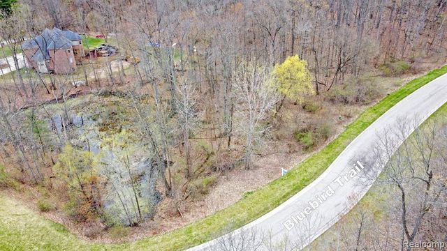 311 Dogwood Lane, Ortonville, MI 48462