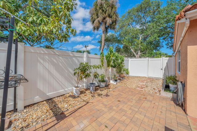 7249 Nautica Way, Lake Worth, FL 33467