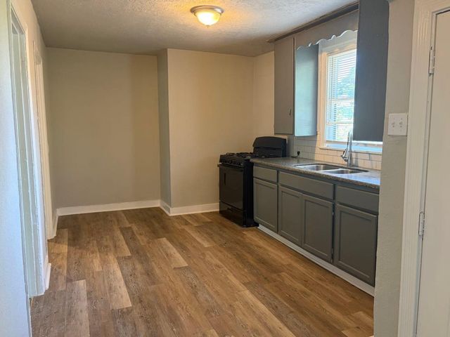 5962 Belarbor Street, Houston, TX 77033