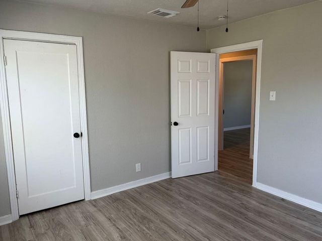 5962 Belarbor Street, Houston, TX 77033