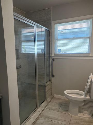 5962 Belarbor Street, Houston, TX 77033