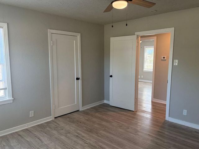 5962 Belarbor Street, Houston, TX 77033