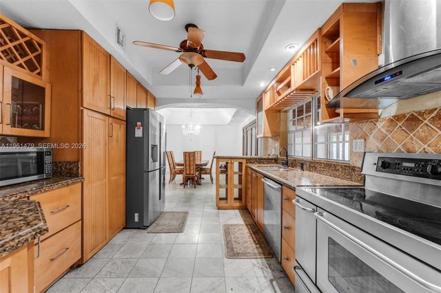 5961 SW 56th Ter, South Miami, FL 33143