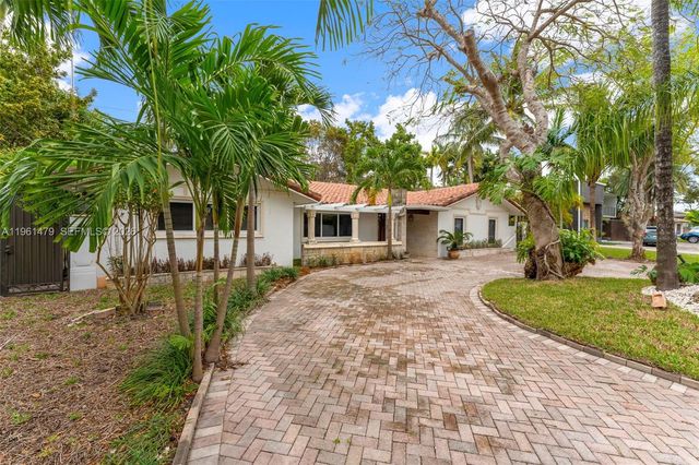 5961 SW 56th Ter, South Miami, FL 33143