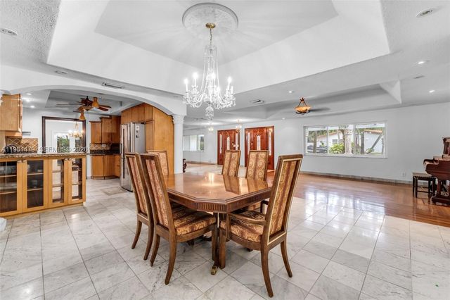 5961 SW 56th Ter, South Miami, FL 33143