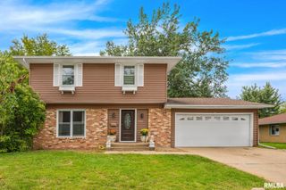 1705 DEPPERT Drive, Pekin, IL 61554