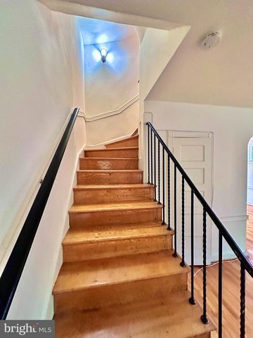 4422 GREENWICH PKWY NW, Washington, DC 20007