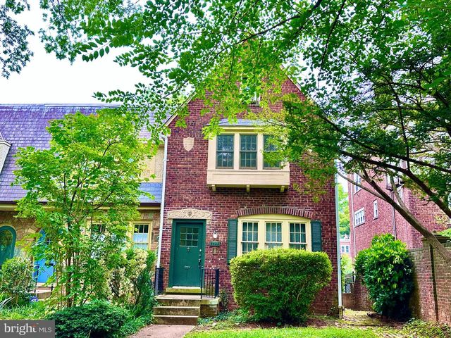 4422 GREENWICH PKWY NW, Washington, DC 20007