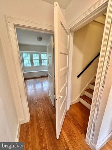 4422 GREENWICH PKWY NW, Washington, DC 20007