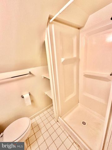 4422 GREENWICH PKWY NW, Washington, DC 20007