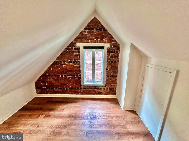 4422 GREENWICH PKWY NW, Washington, DC 20007