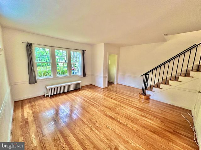 4422 GREENWICH PKWY NW, Washington, DC 20007