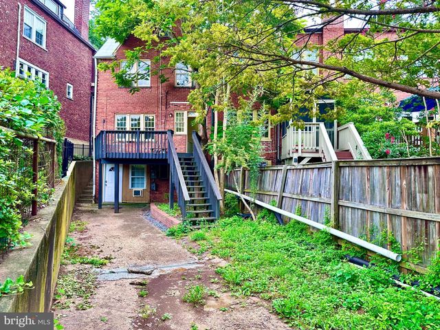 4422 GREENWICH PKWY NW, Washington, DC 20007