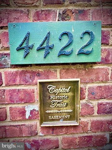 4422 GREENWICH PKWY NW, Washington, DC 20007