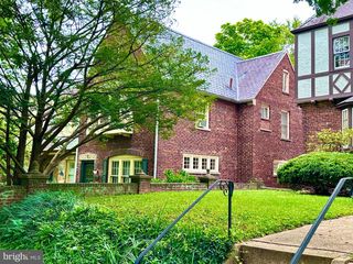 4422 GREENWICH PKWY NW, Washington, DC 20007