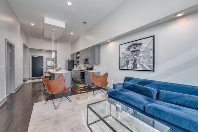 2407 8th Ave S Apt 211, Nashville, TN 37204