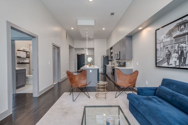 2407 8th Ave S Apt 211, Nashville, TN 37204