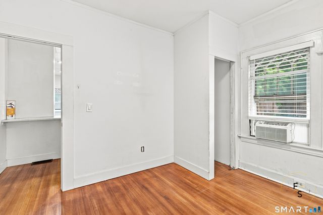 34 Harlem Avenue, Bridgeport, CT 06606