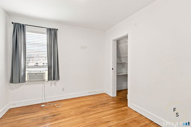34 Harlem Avenue, Bridgeport, CT 06606