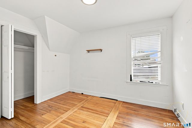 34 Harlem Avenue, Bridgeport, CT 06606