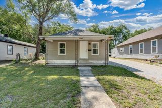 1121 N School, Augusta, KS 67010