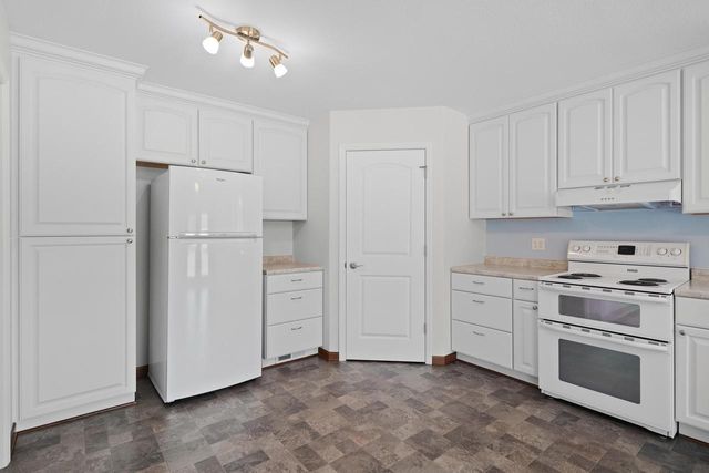3909 16th PLACE, Kenosha, WI 53144
