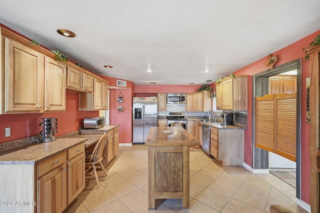 2238 N PLAZA Drive, Apache Junction, AZ 85120