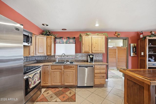 2238 N PLAZA Drive, Apache Junction, AZ 85120